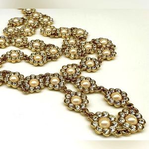 JUICY COUTURE Princess Necklace - flowers of gold and pearl